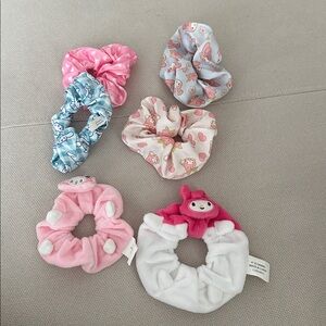 SANRIO HAIR SCRUNCHIES SET OF SIX NEVER USED